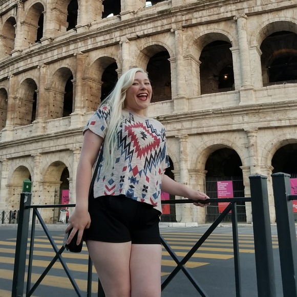 Meet your Posher, Kelsey - Picture 2 of 2